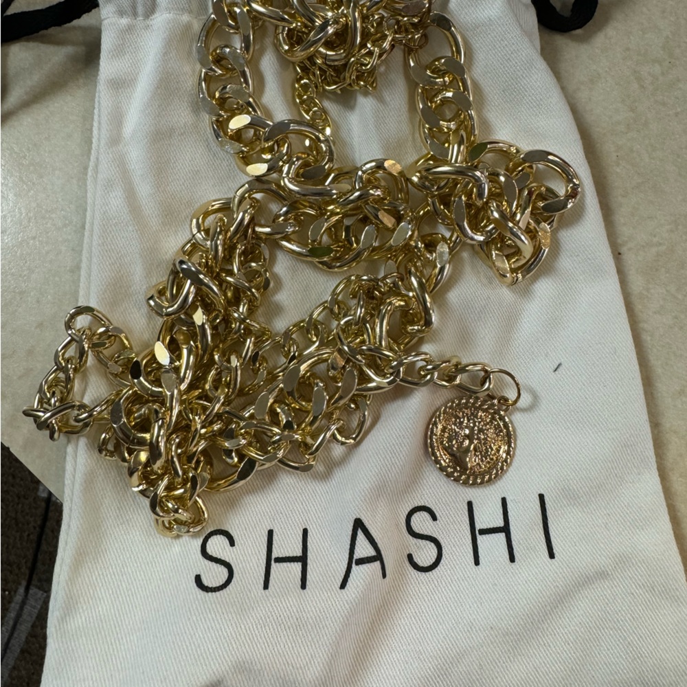 Women’s necklace